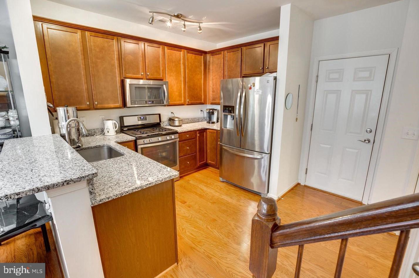 RESIDENCES AT CHERRY HILL - Residential Lease