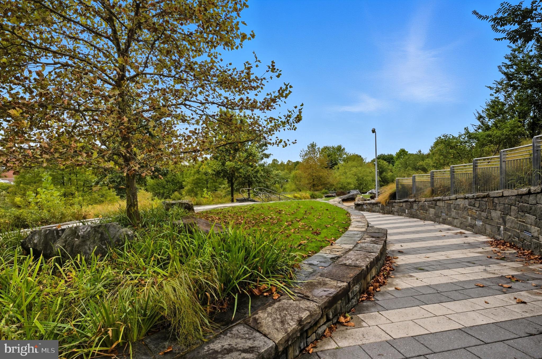 GUNNERS LAKE VILLAGE - Residential