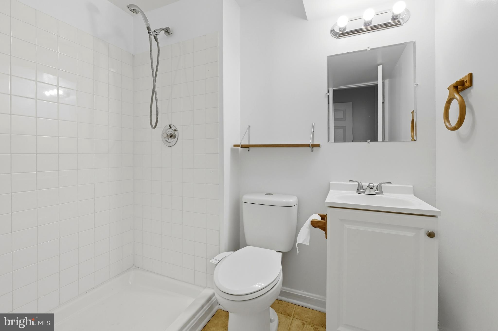 GUNNERS LAKE VILLAGE - Residential