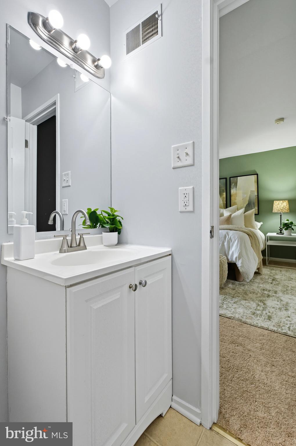 GUNNERS LAKE VILLAGE - Residential