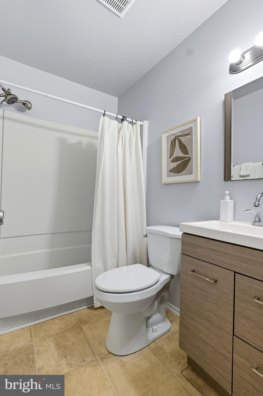 GUNNERS LAKE VILLAGE - Residential