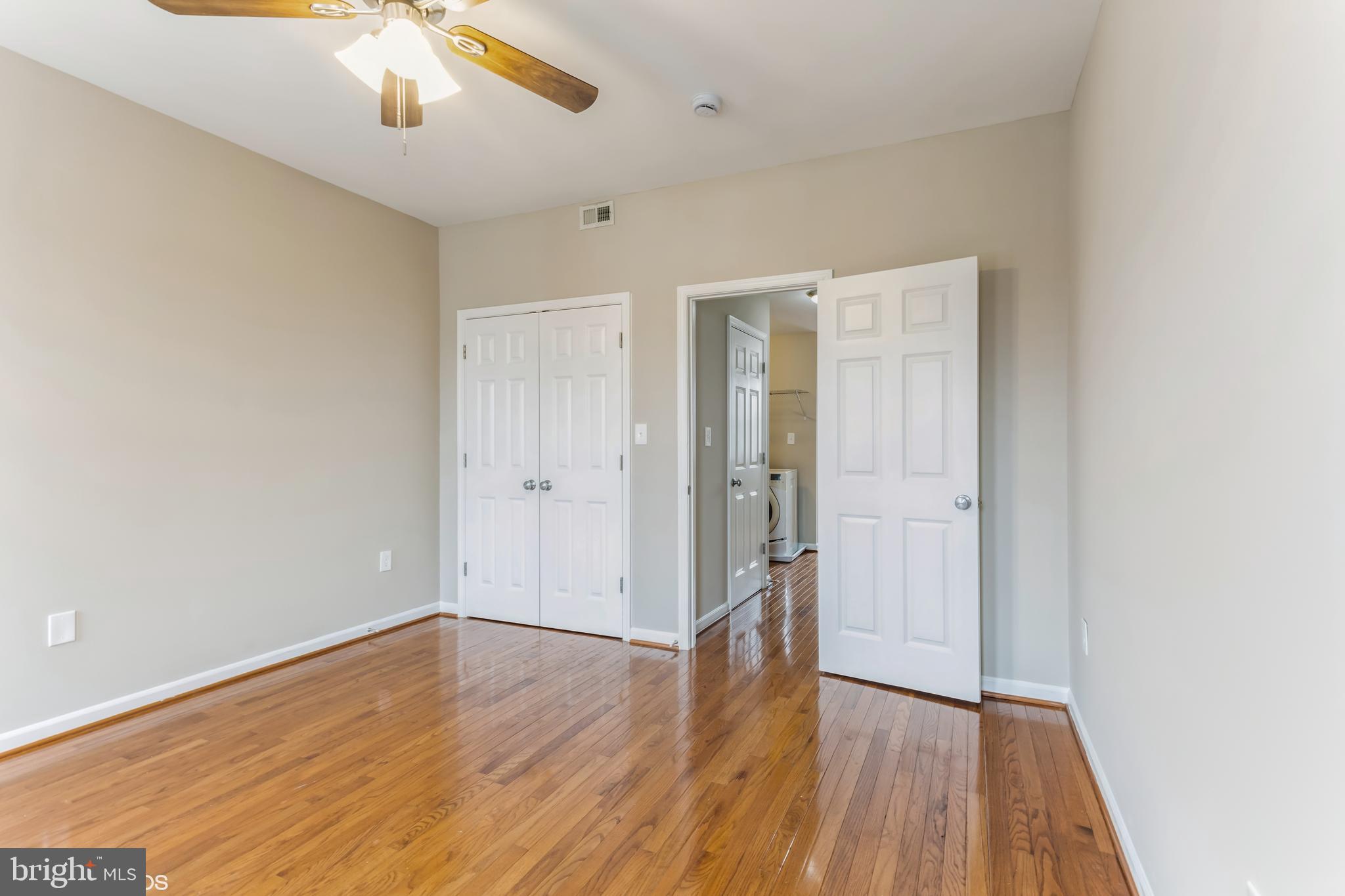 JOHNSTON SQUARE - Residential
