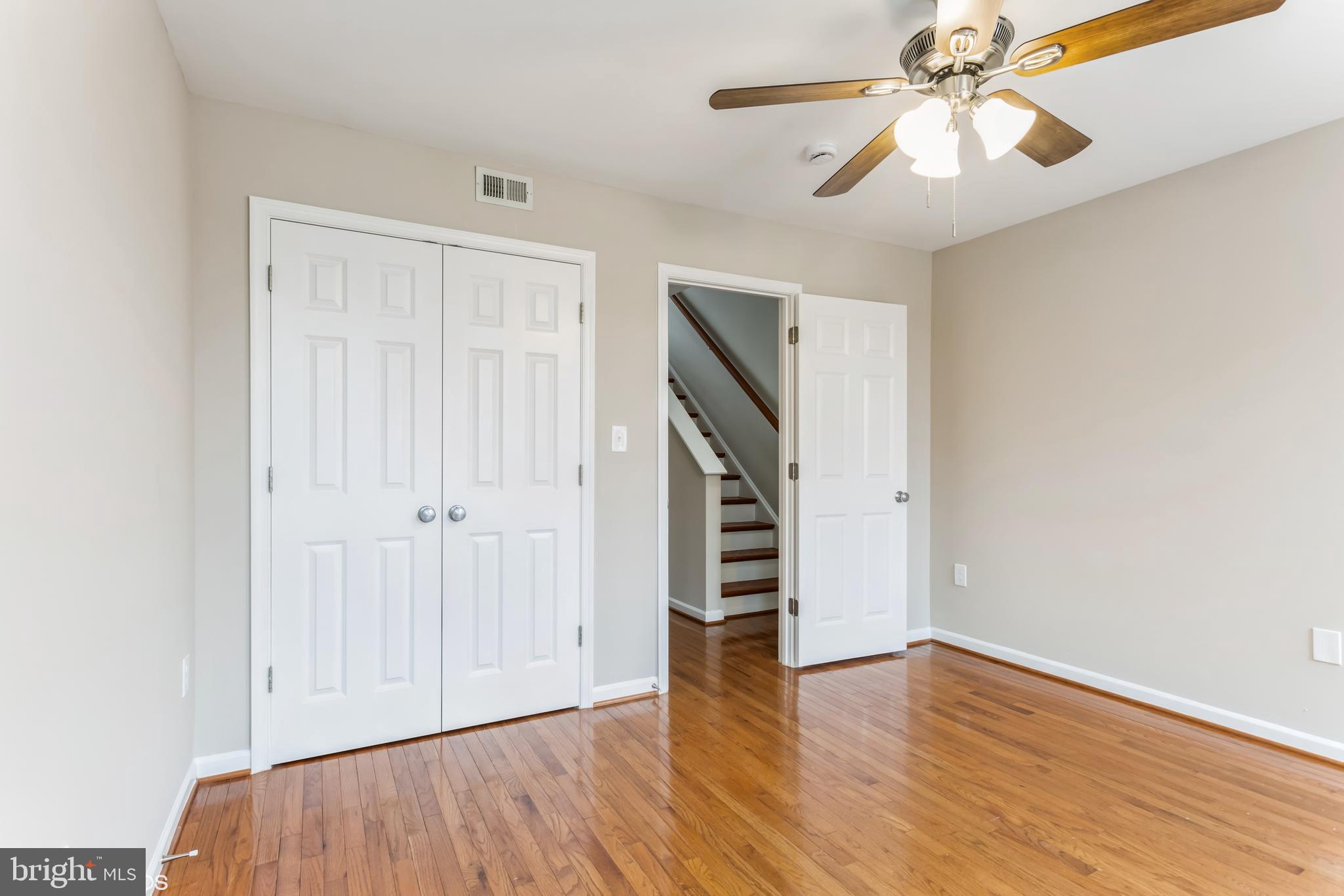 JOHNSTON SQUARE - Residential