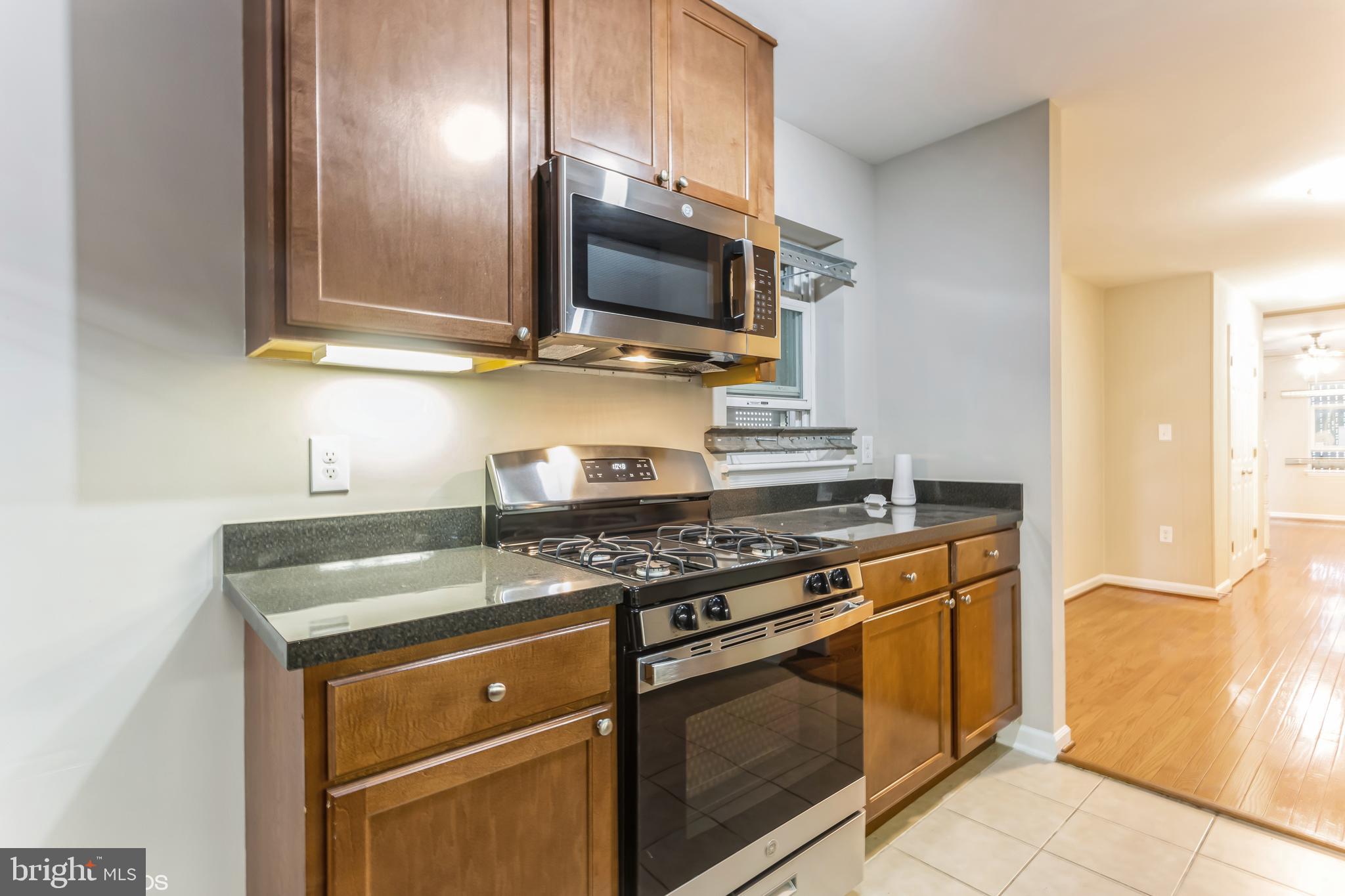 JOHNSTON SQUARE - Residential