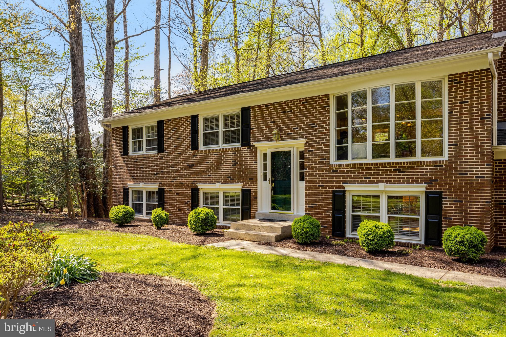 12186 HICKORY KNOLL PLACE