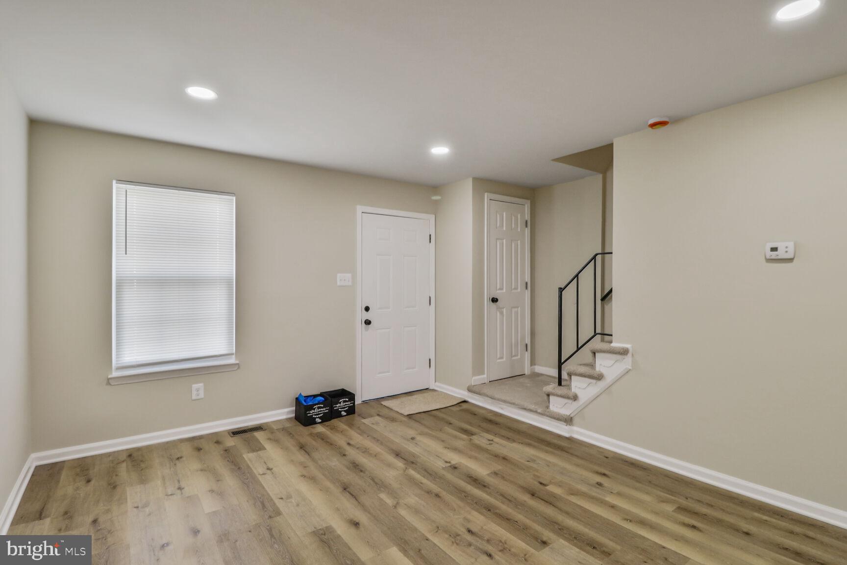 8203 TOMLINSON COURT