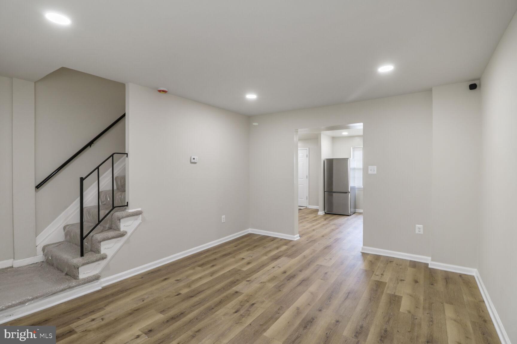 8203 TOMLINSON COURT