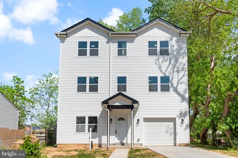 1023 58th, Fairmount Heights, MD MLS: MDPG2142316