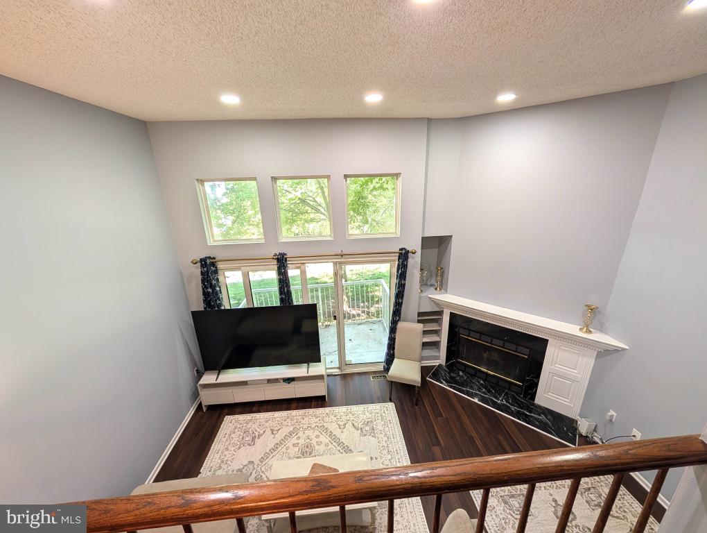 6 HALSTEAD PLACE