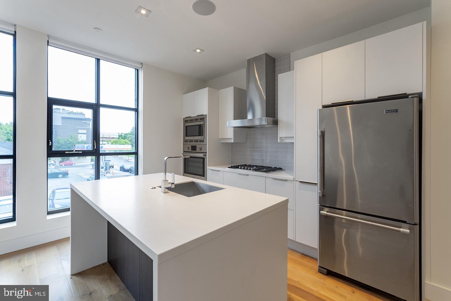 240 N 2ND STREET UNIT 2W