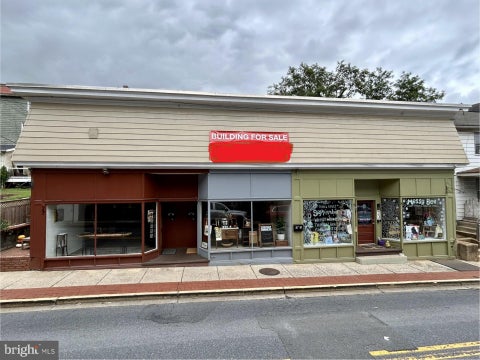 Photo of 23 W Potomac Street, BRUNSWICK, MD 21716 (MLS # MDFR2089698)