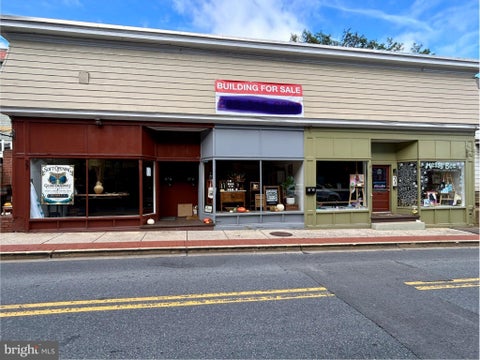 Photo of 23 W Potomac Street, BRUNSWICK, MD 21716 (MLS # MDFR2089698)