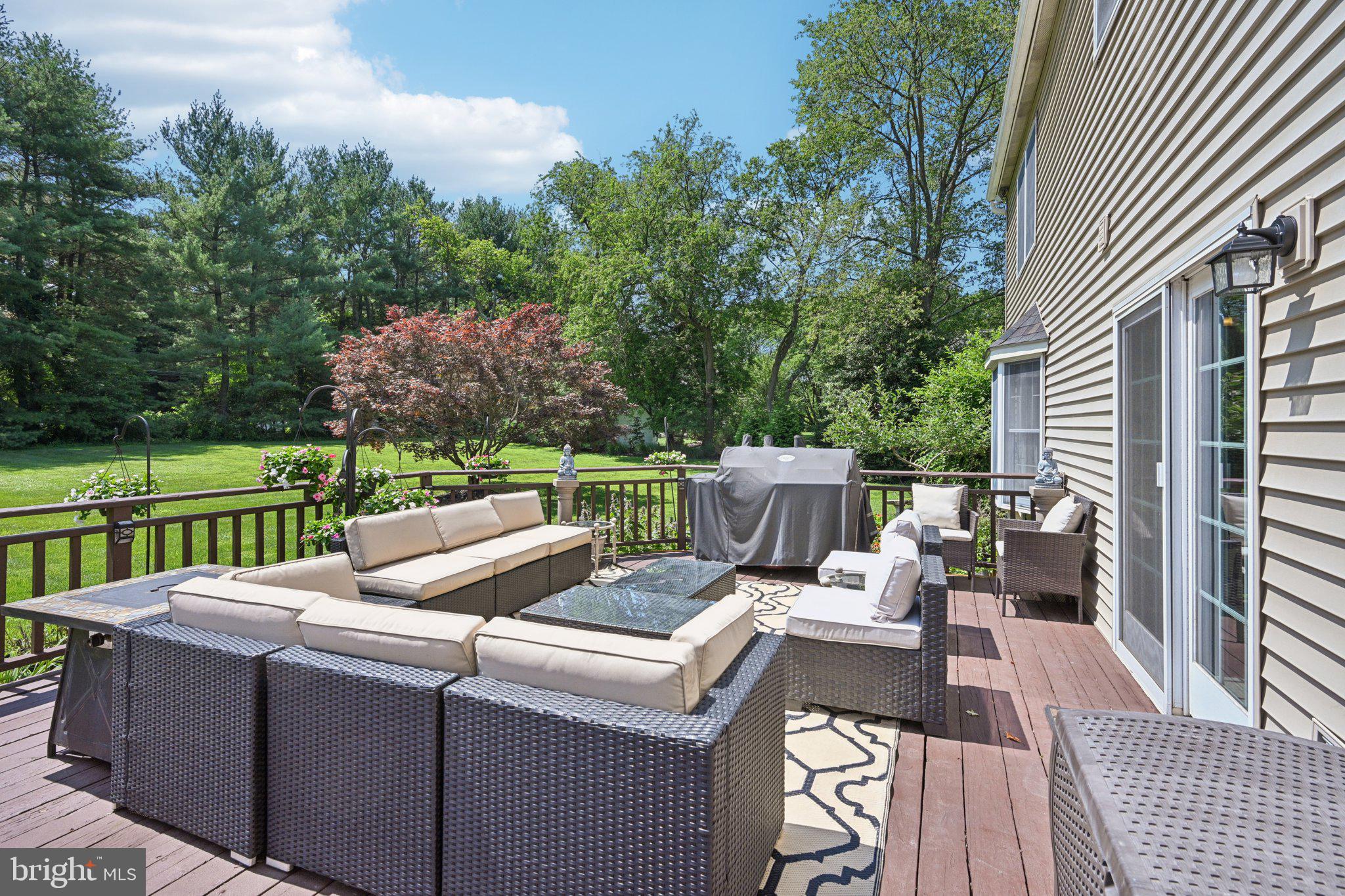 MAKEFIELD RIDGE - Residential