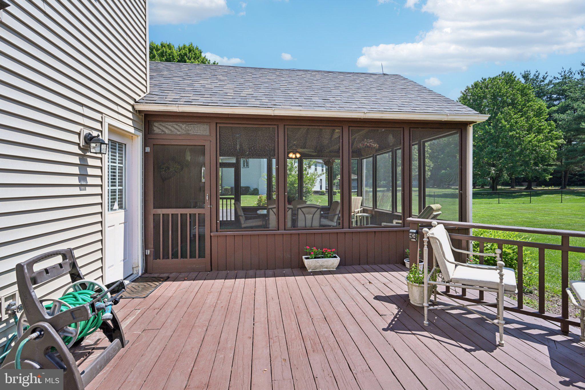 MAKEFIELD RIDGE - Residential