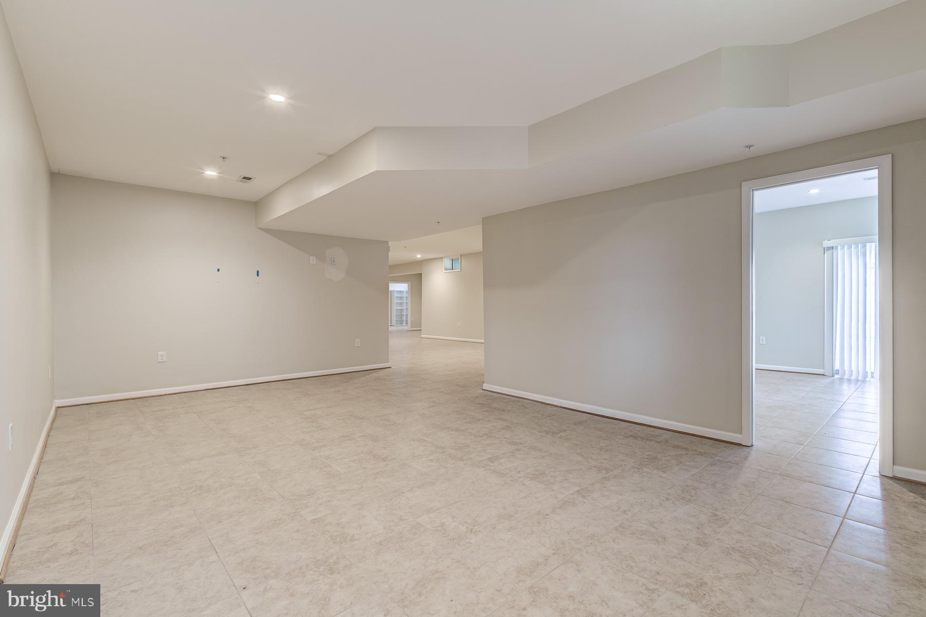 BEALLS MANOR - Residential