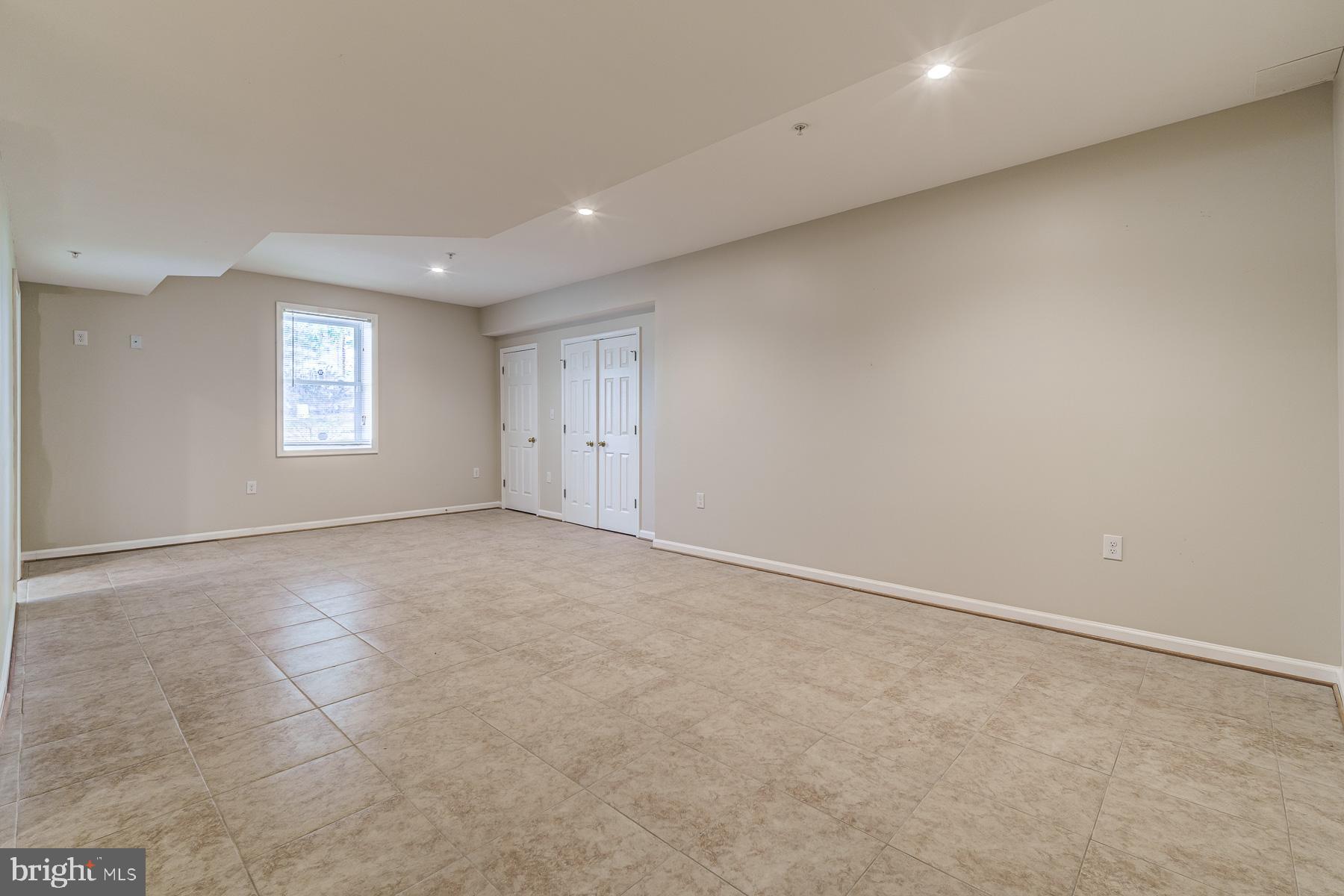 BEALLS MANOR - Residential