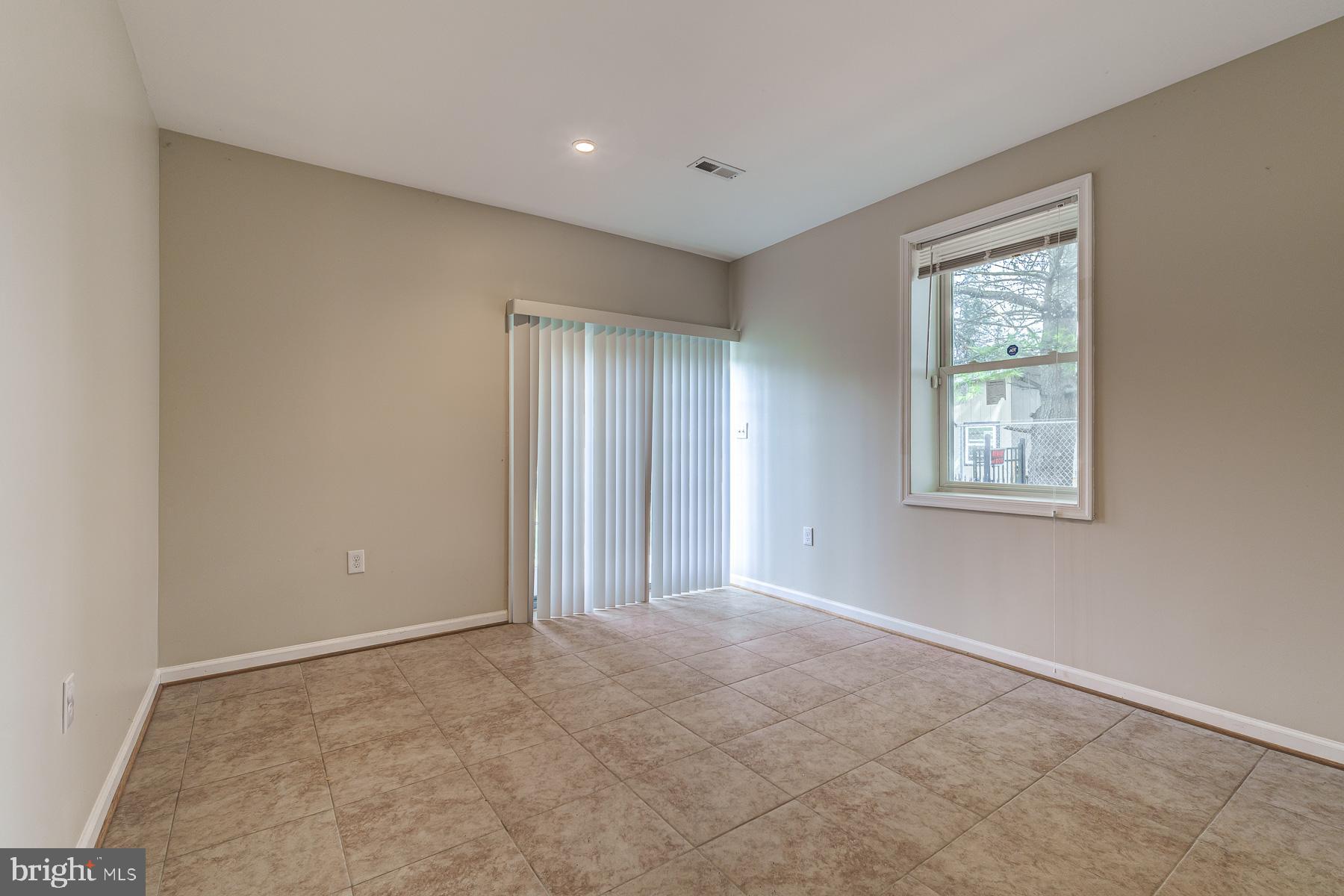 BEALLS MANOR - Residential