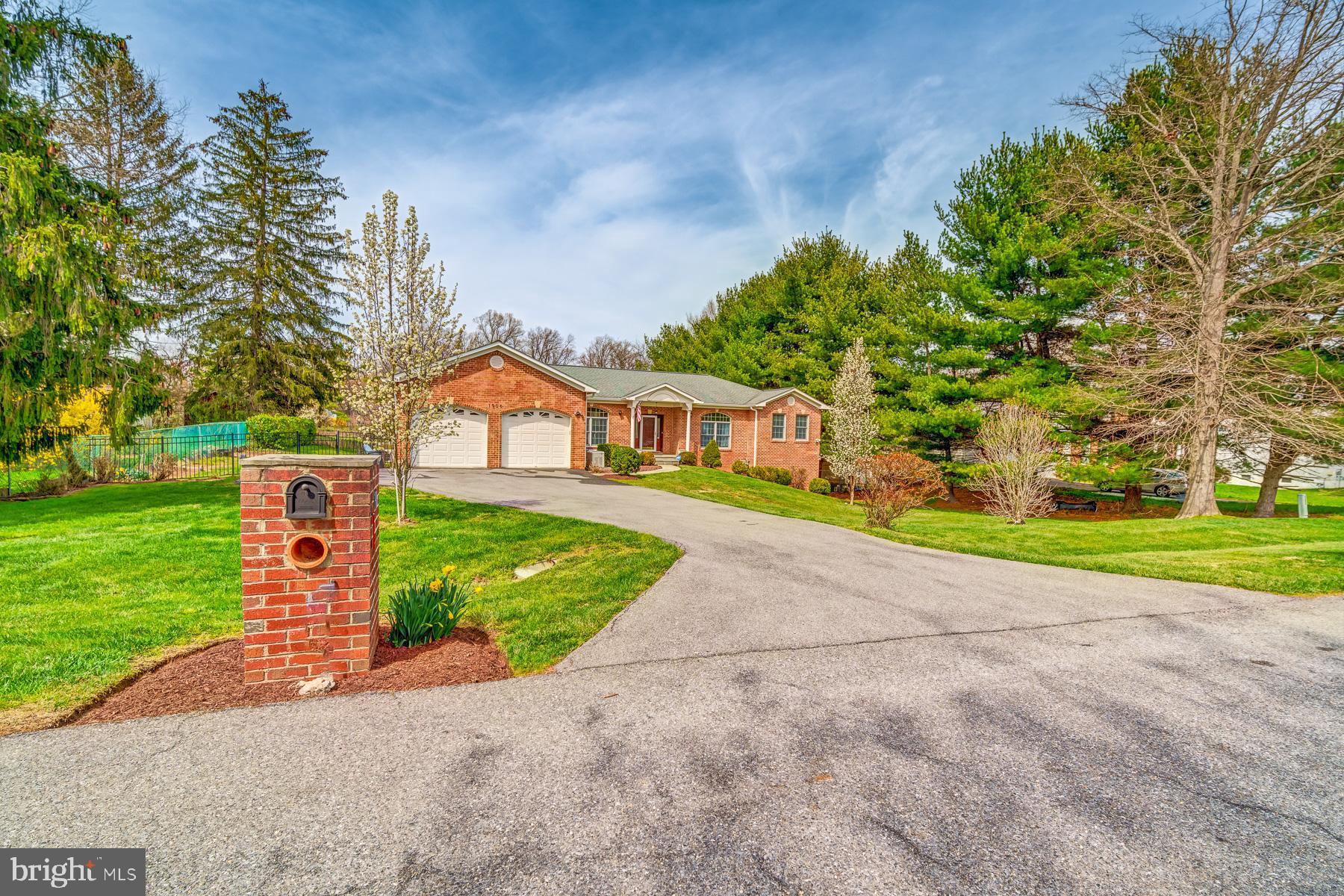 BEALLS MANOR - Residential