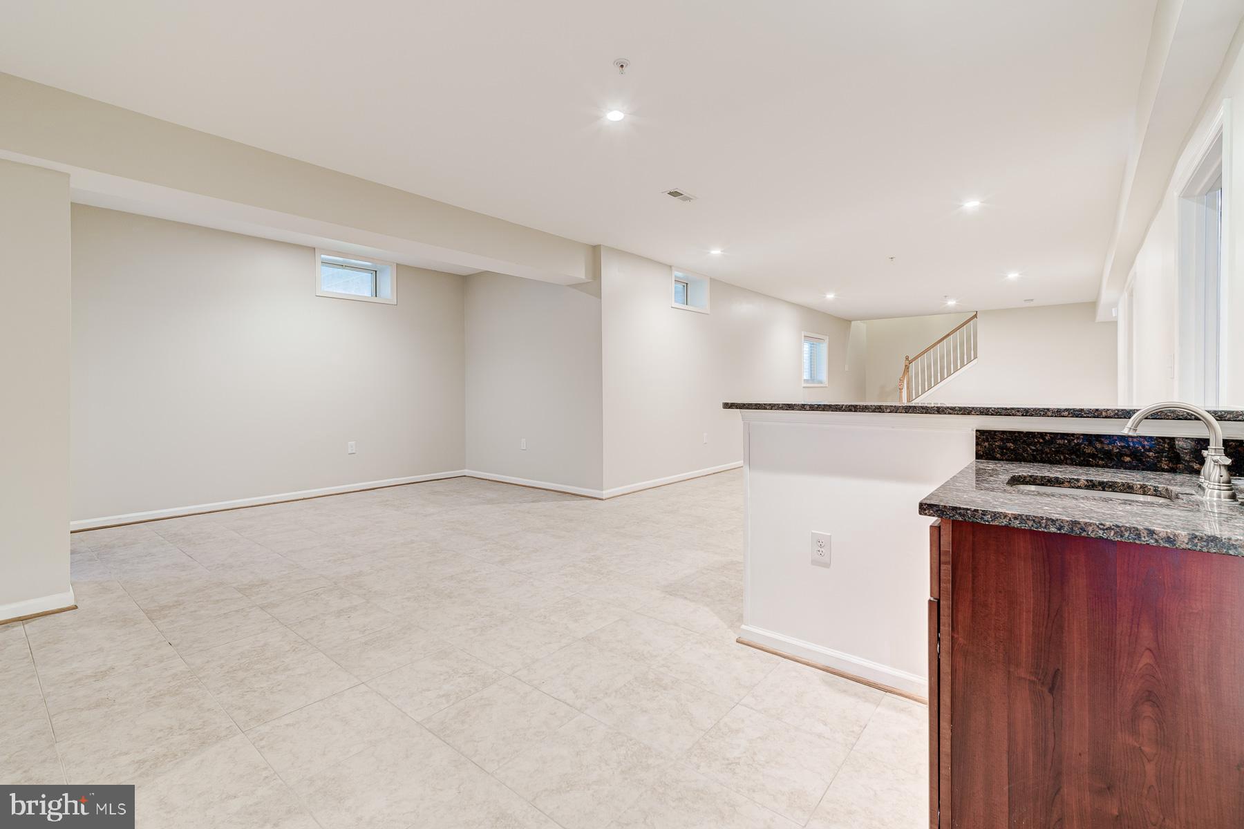 BEALLS MANOR - Residential