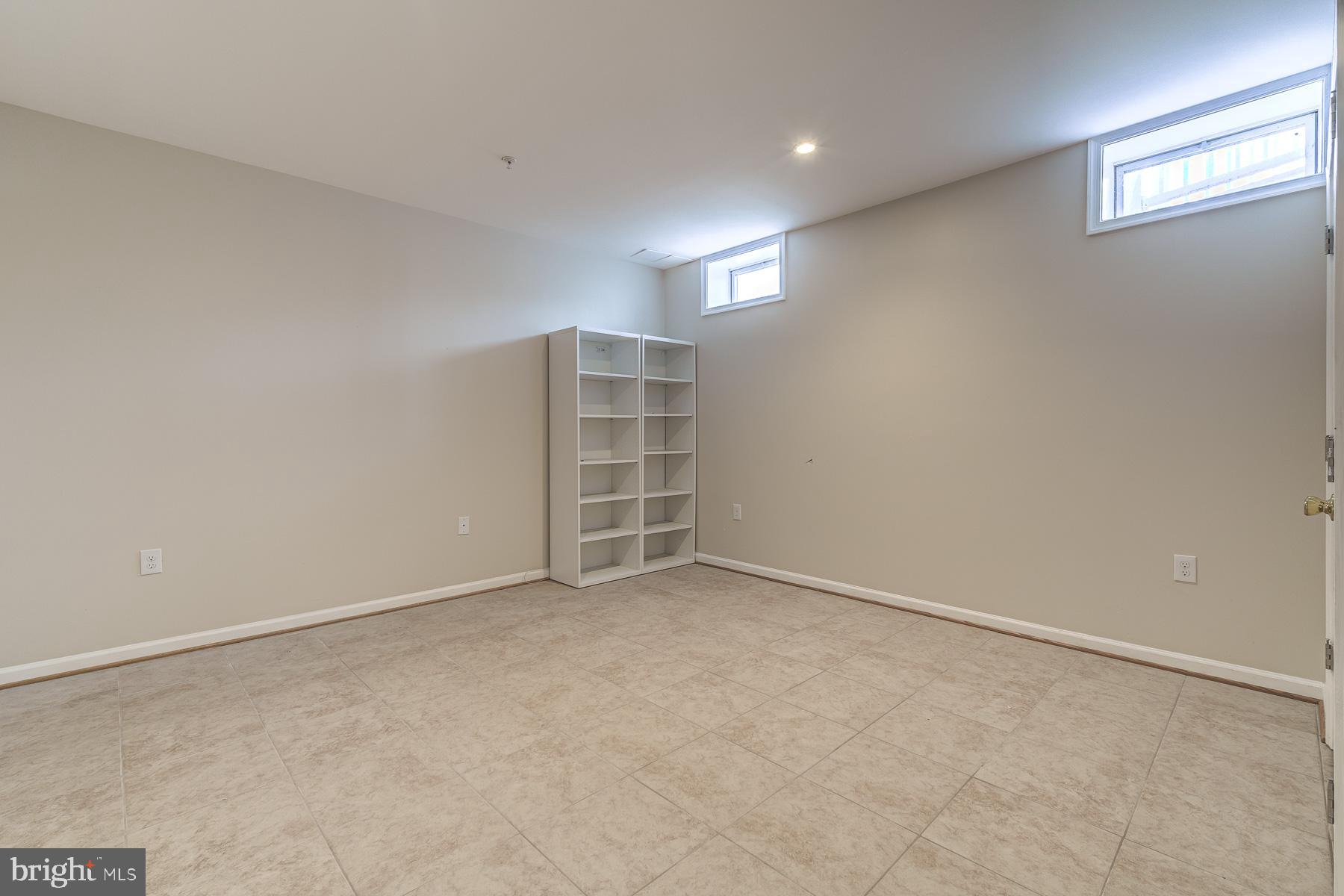 BEALLS MANOR - Residential