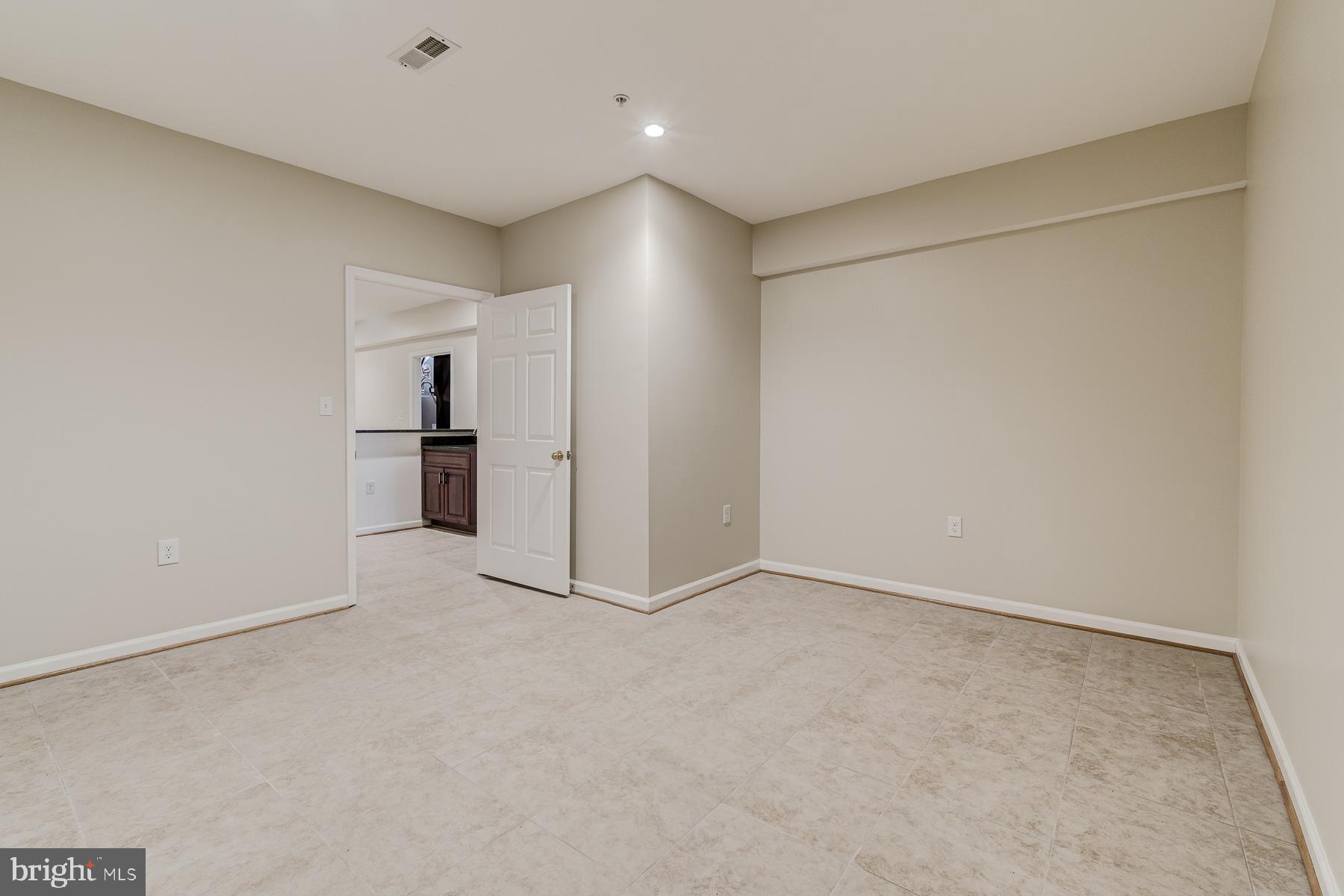 BEALLS MANOR - Residential