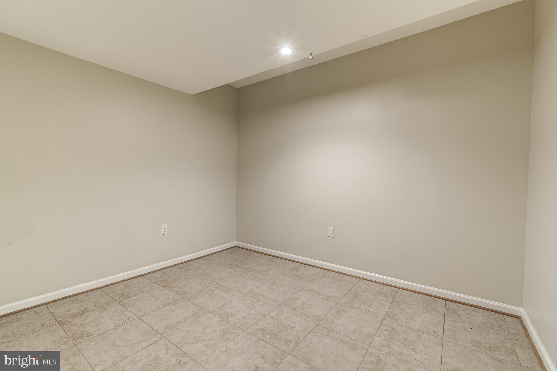 BEALLS MANOR - Residential