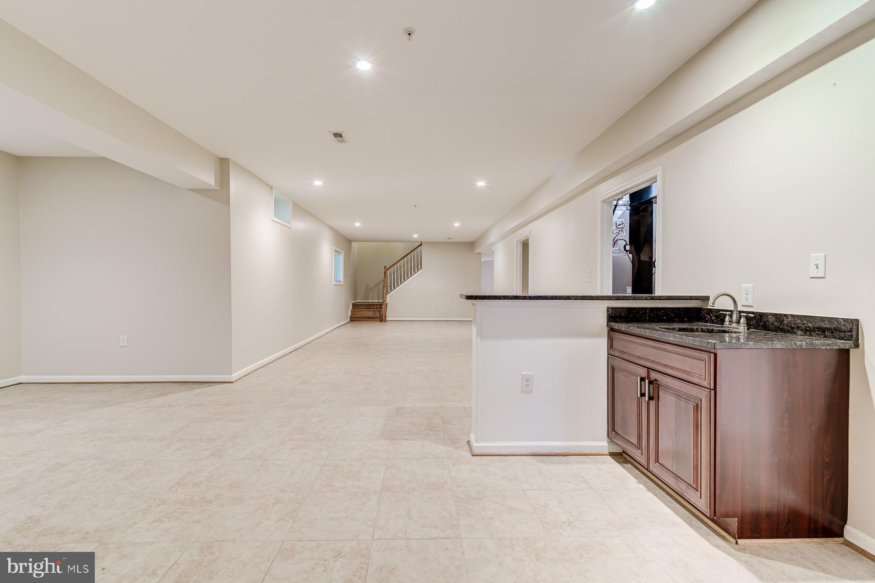 BEALLS MANOR - Residential