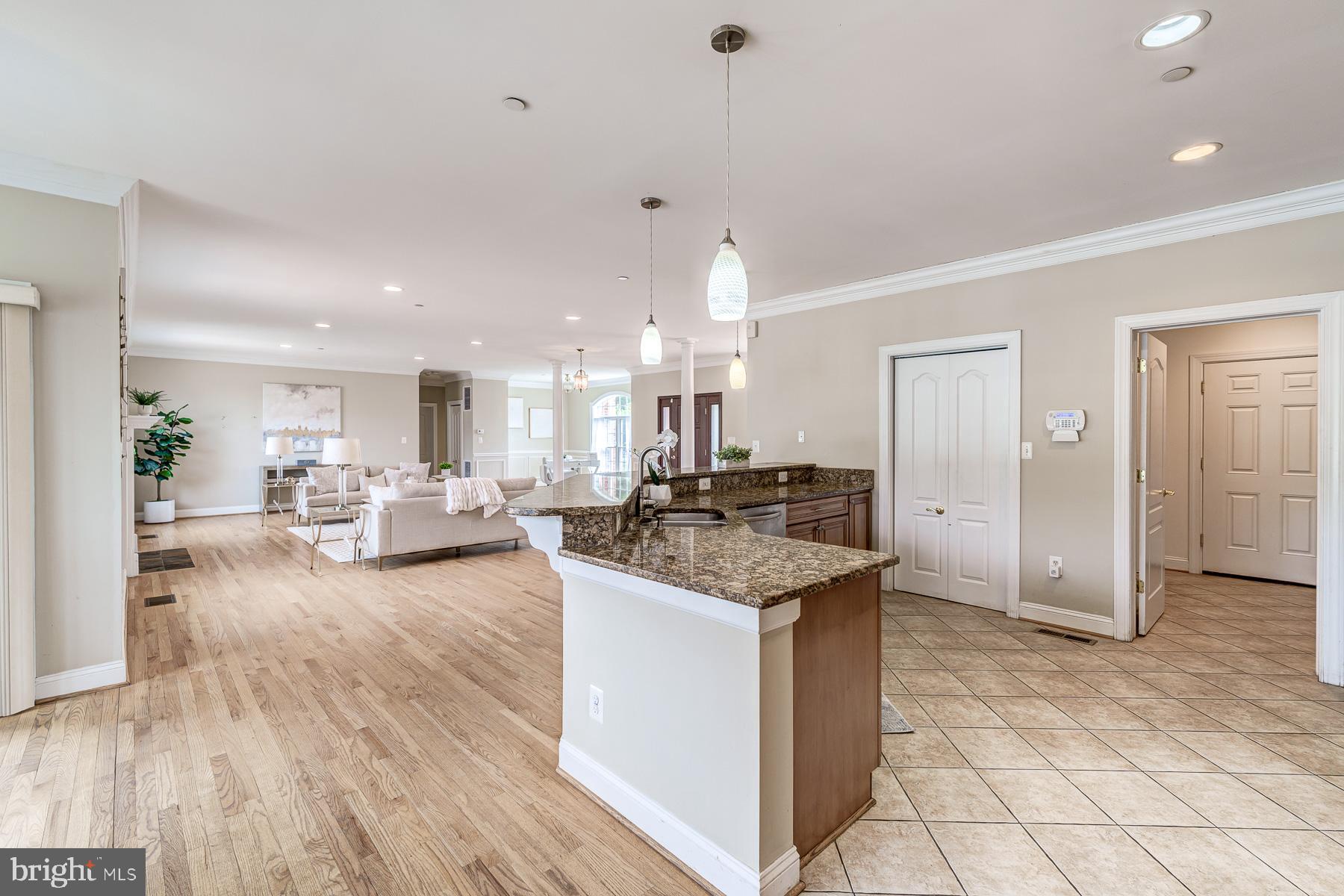 BEALLS MANOR - Residential