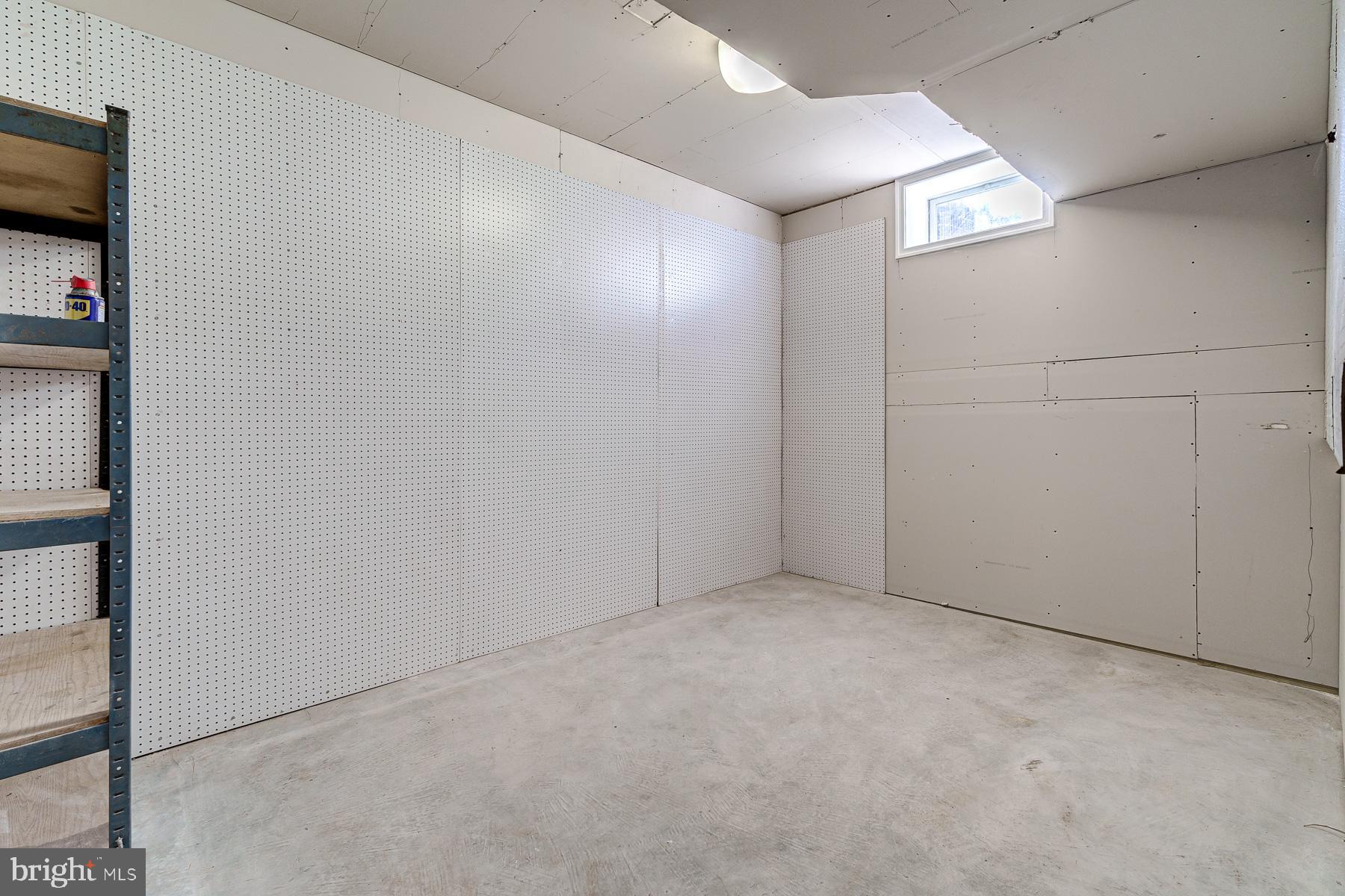 BEALLS MANOR - Residential