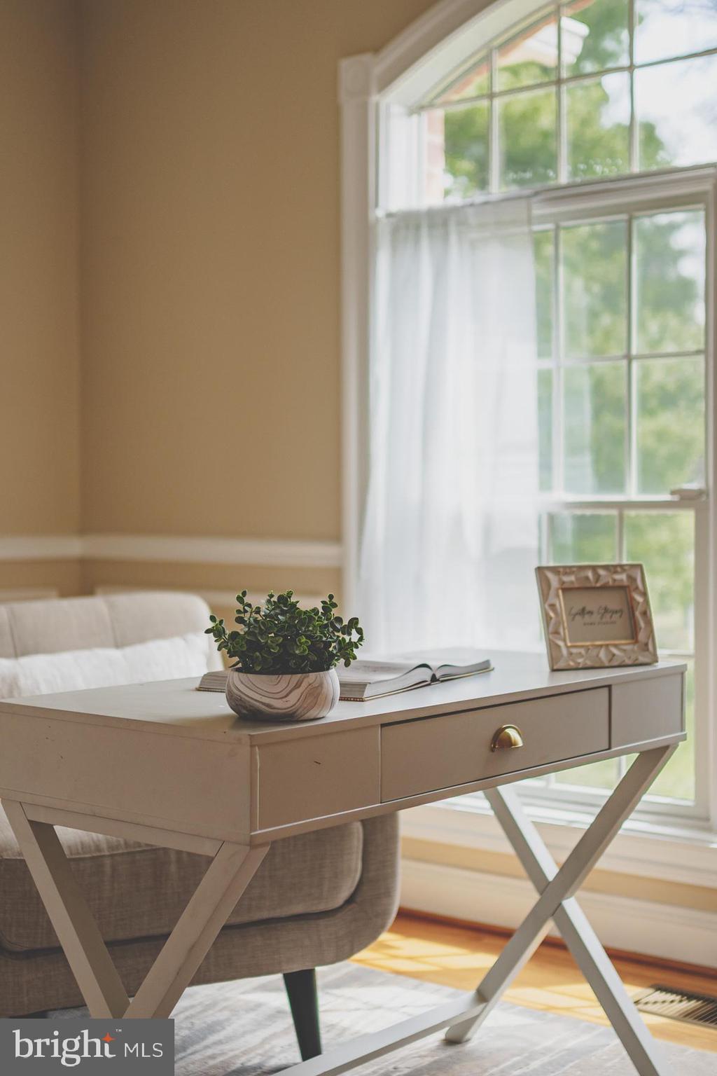 BEALLS MANOR - Residential