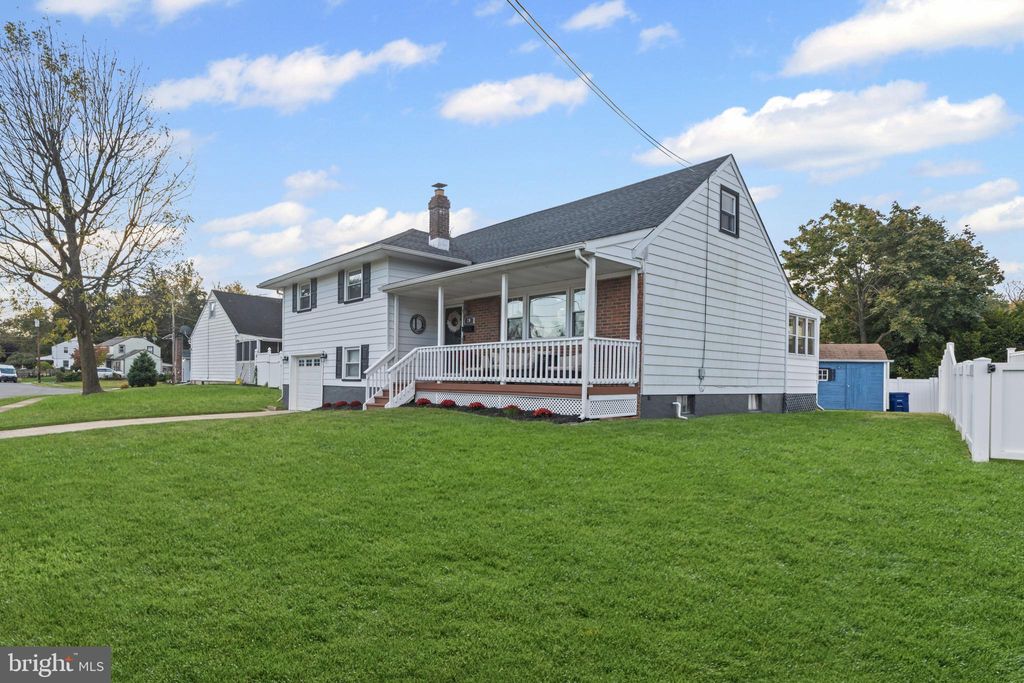 Photo of 20 Summer Avenue, BURLINGTON, NJ 08016 (MLS # NJBL2098658)