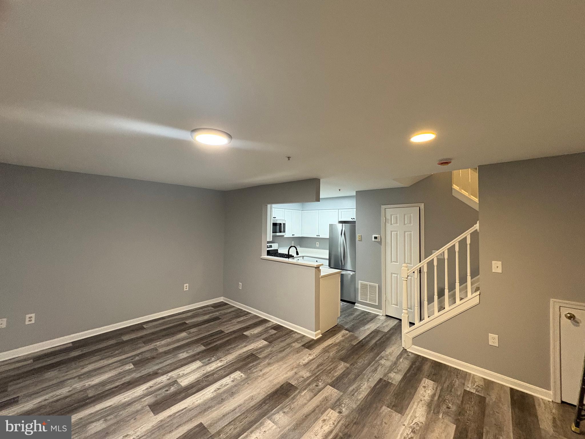 ELKRIDGE TOWN CENTER - Residential