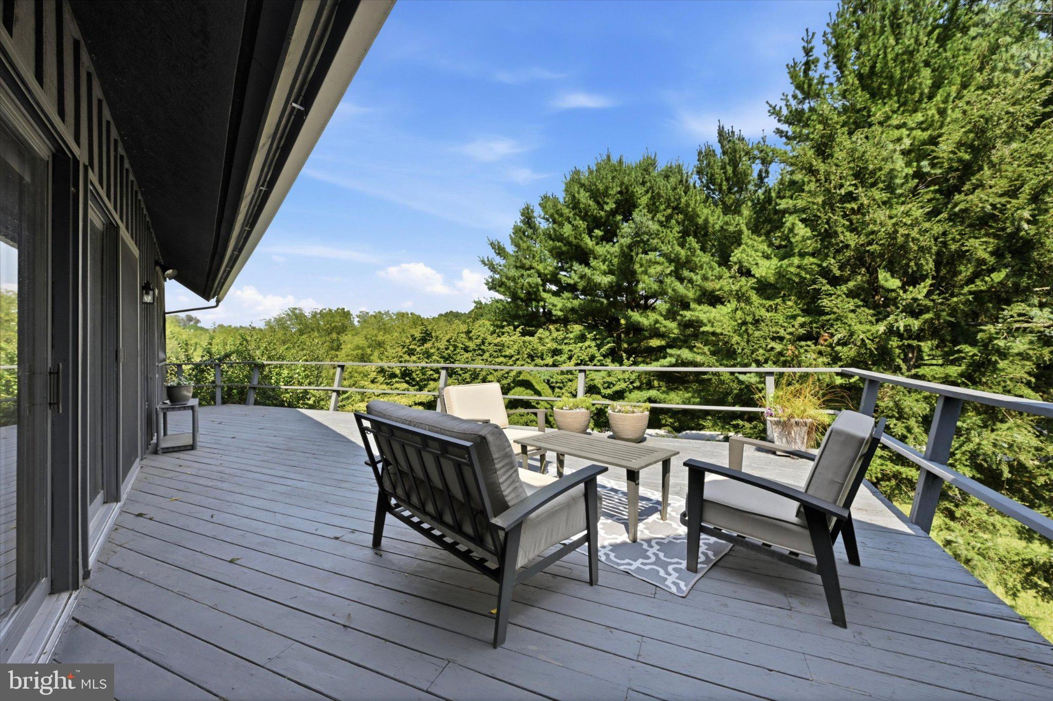 34 SOUTHRIDGE DRIVE
