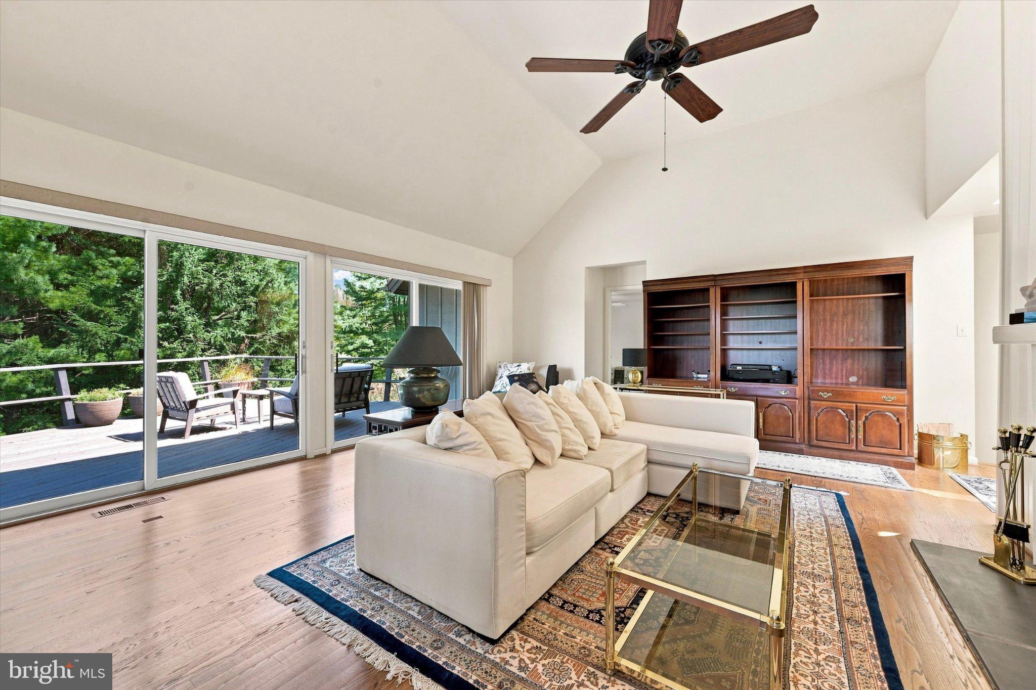 34 SOUTHRIDGE DRIVE