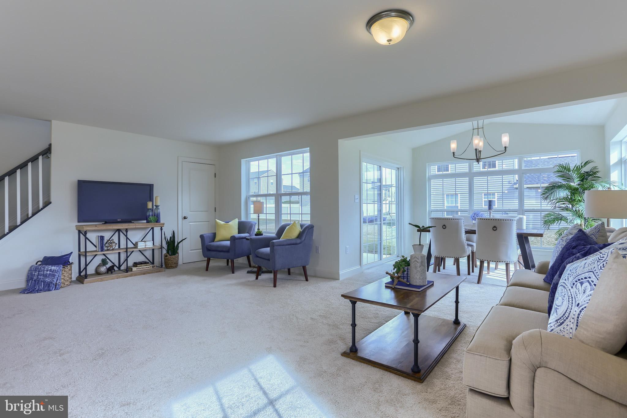 WINDY HEIGHTS, THE NEW - Residential