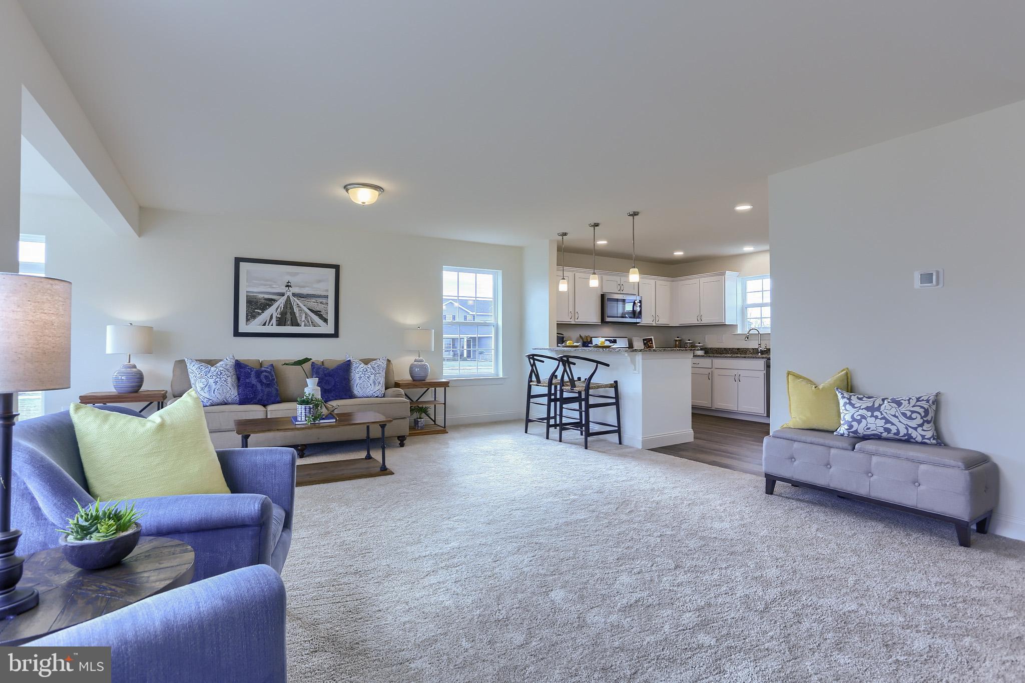 WINDY HEIGHTS, THE NEW - Residential