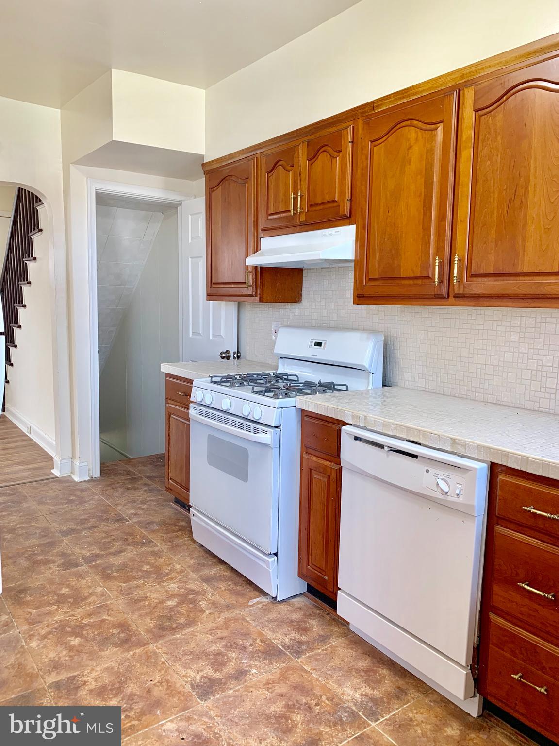 BELAIR-EDISON - Residential Lease