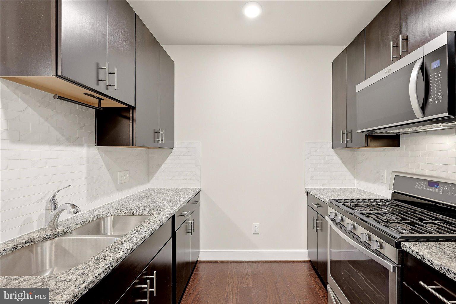 2907 BLEEKER STREET 3-206