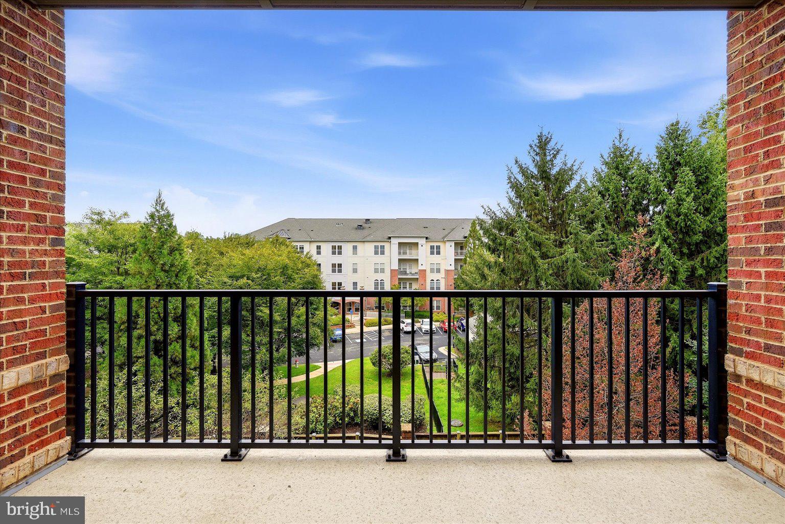 2907 BLEEKER STREET 3-206