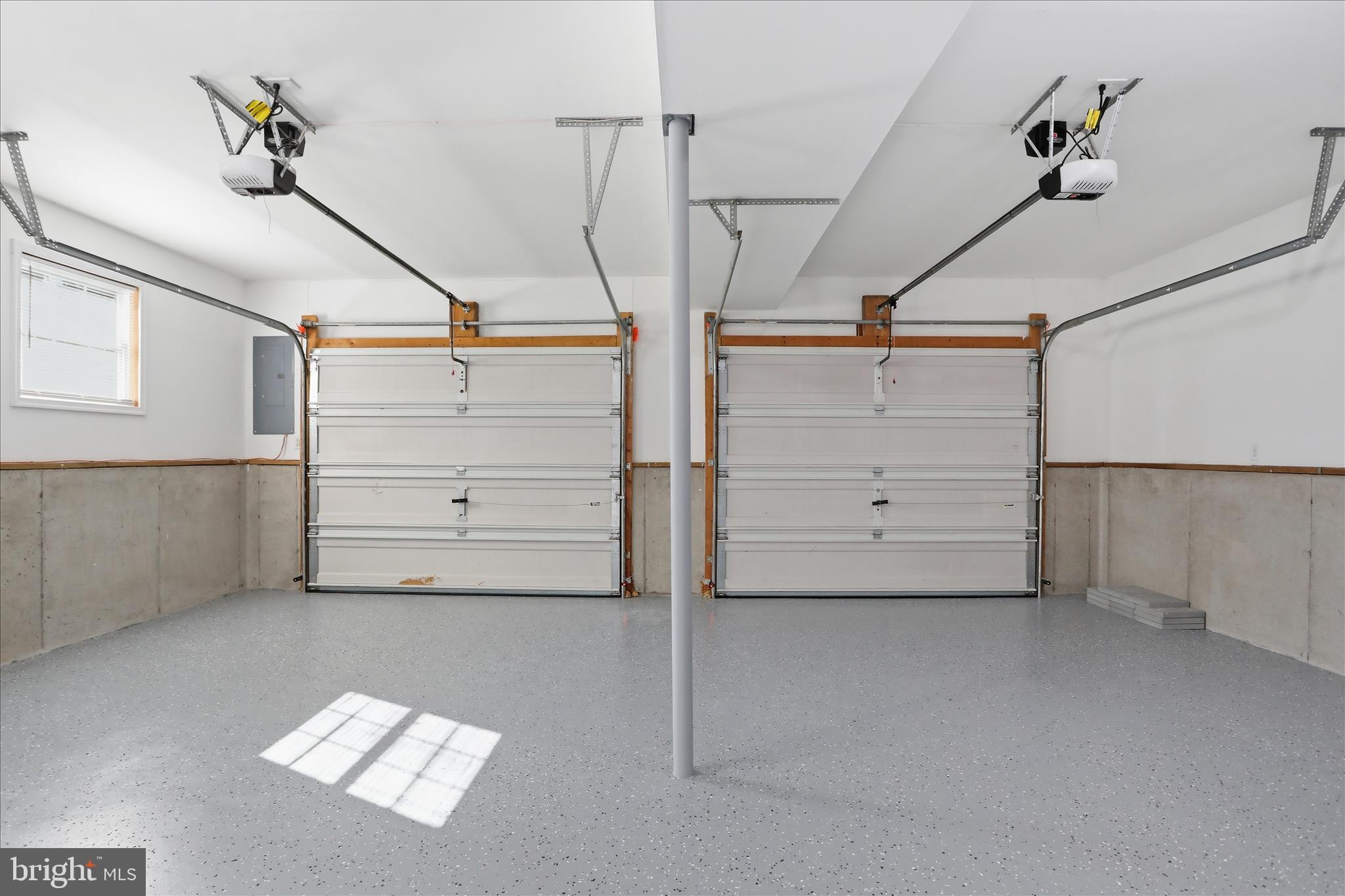 RED HAWK - Residential