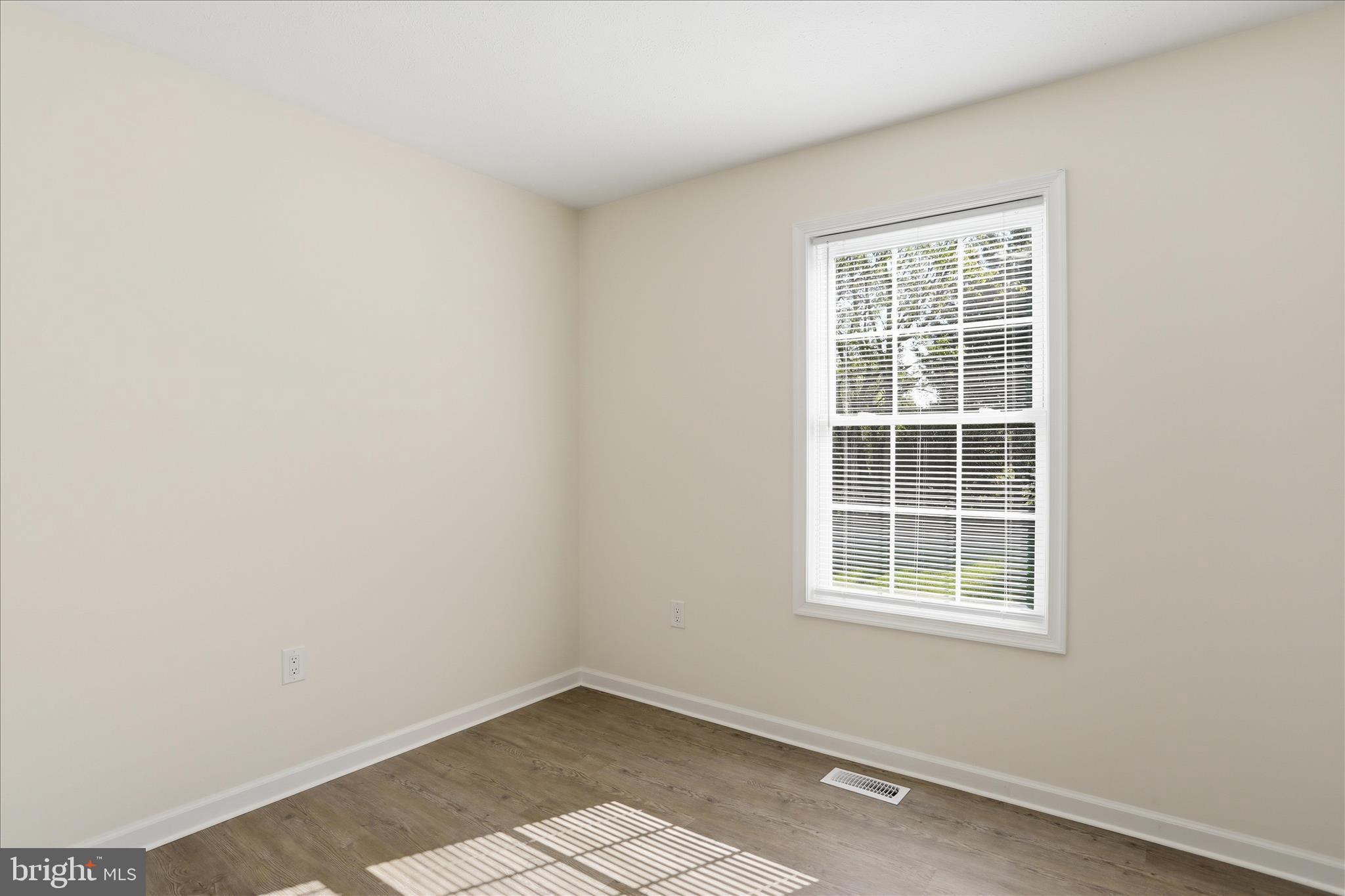 RED HAWK - Residential