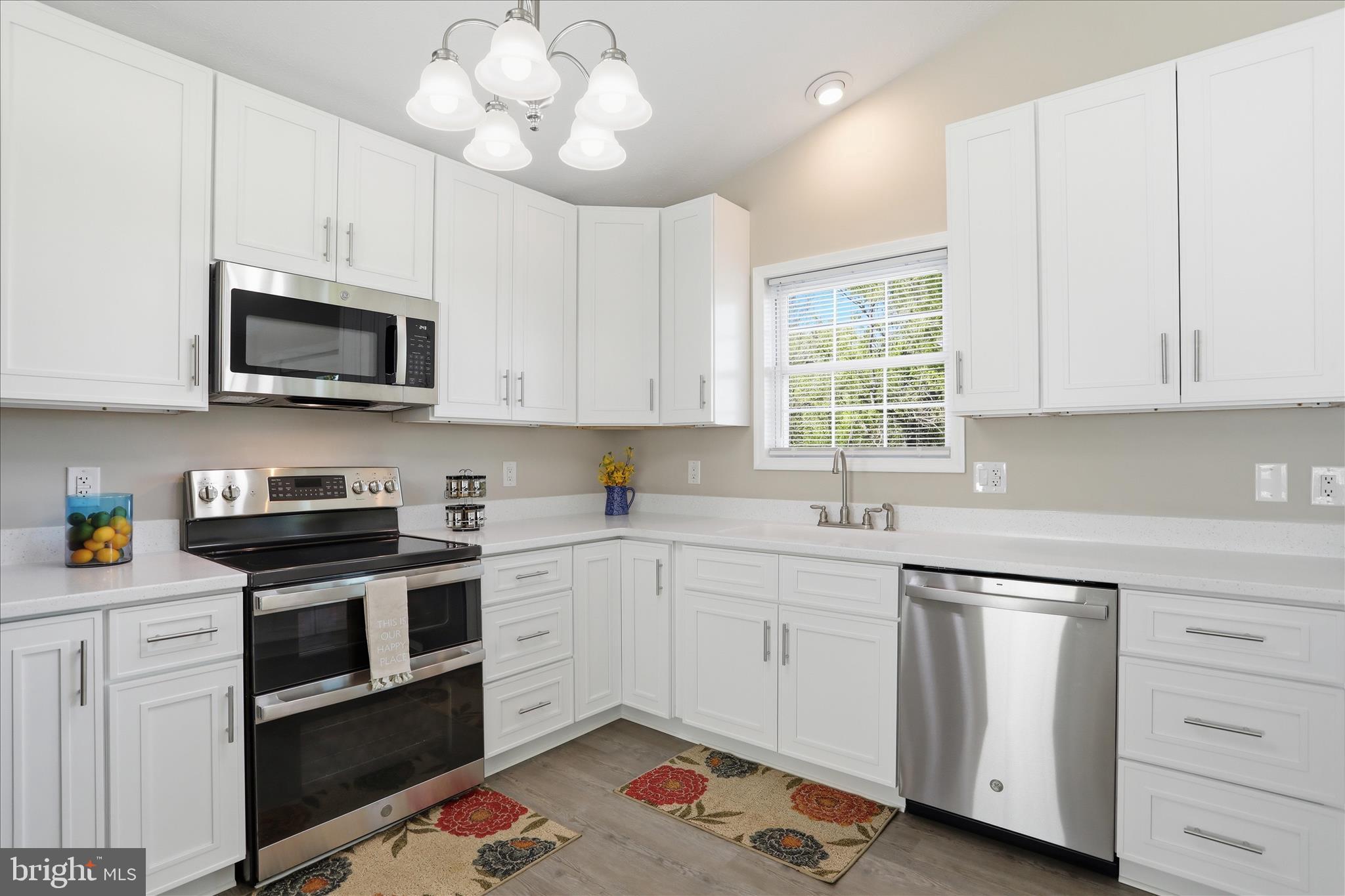 RED HAWK - Residential