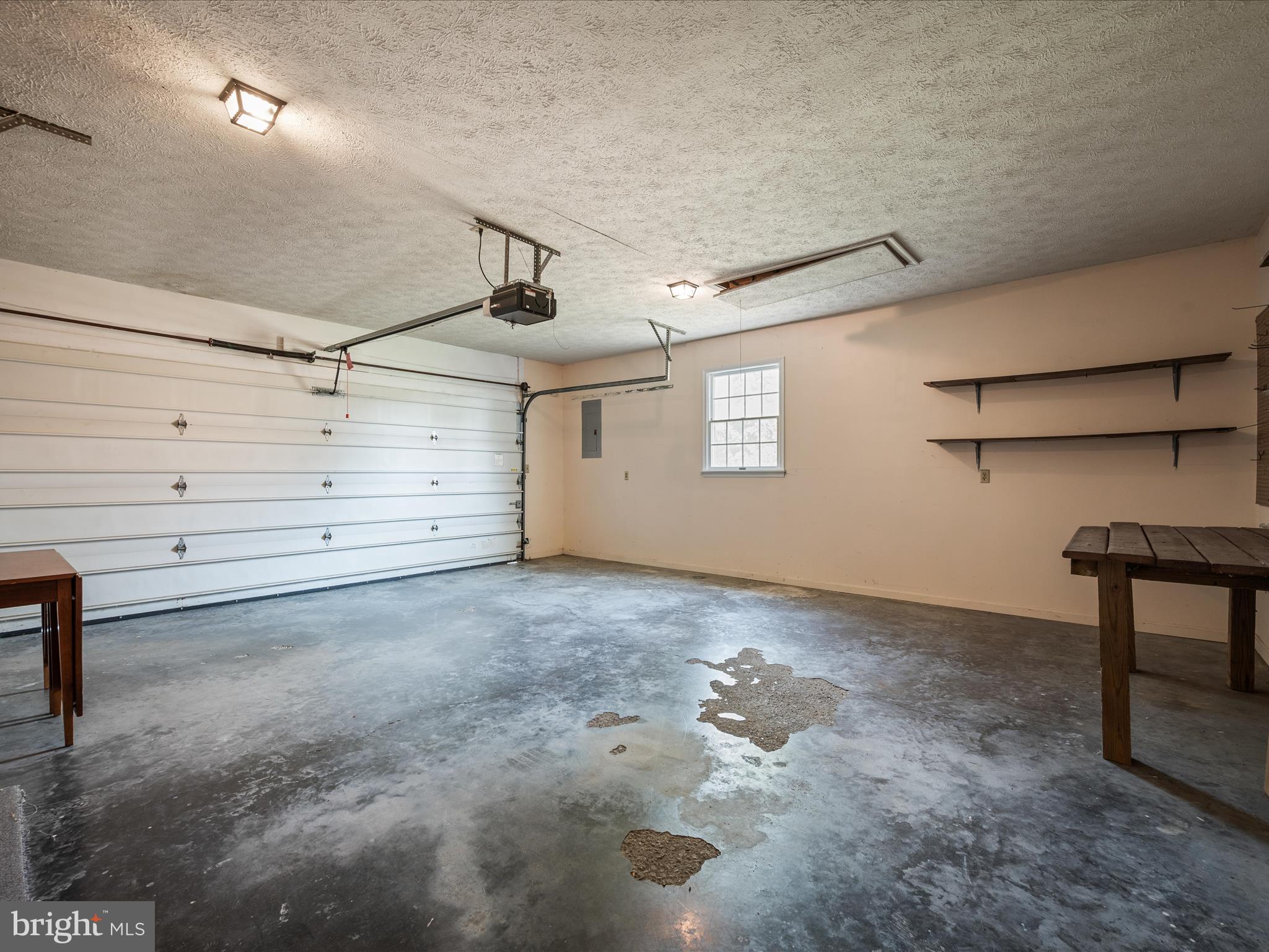 WAKELAND MANOR - Residential