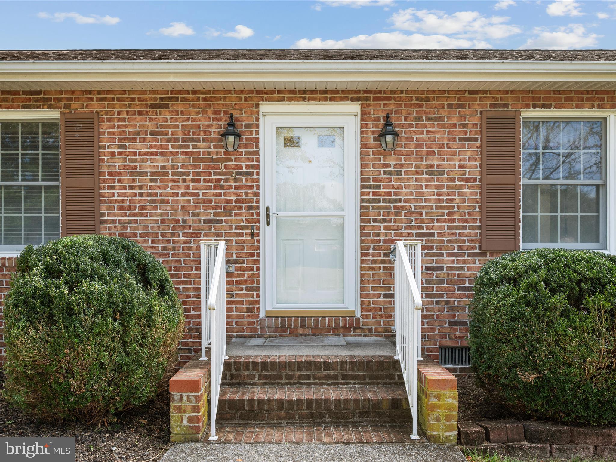 WAKELAND MANOR - Residential