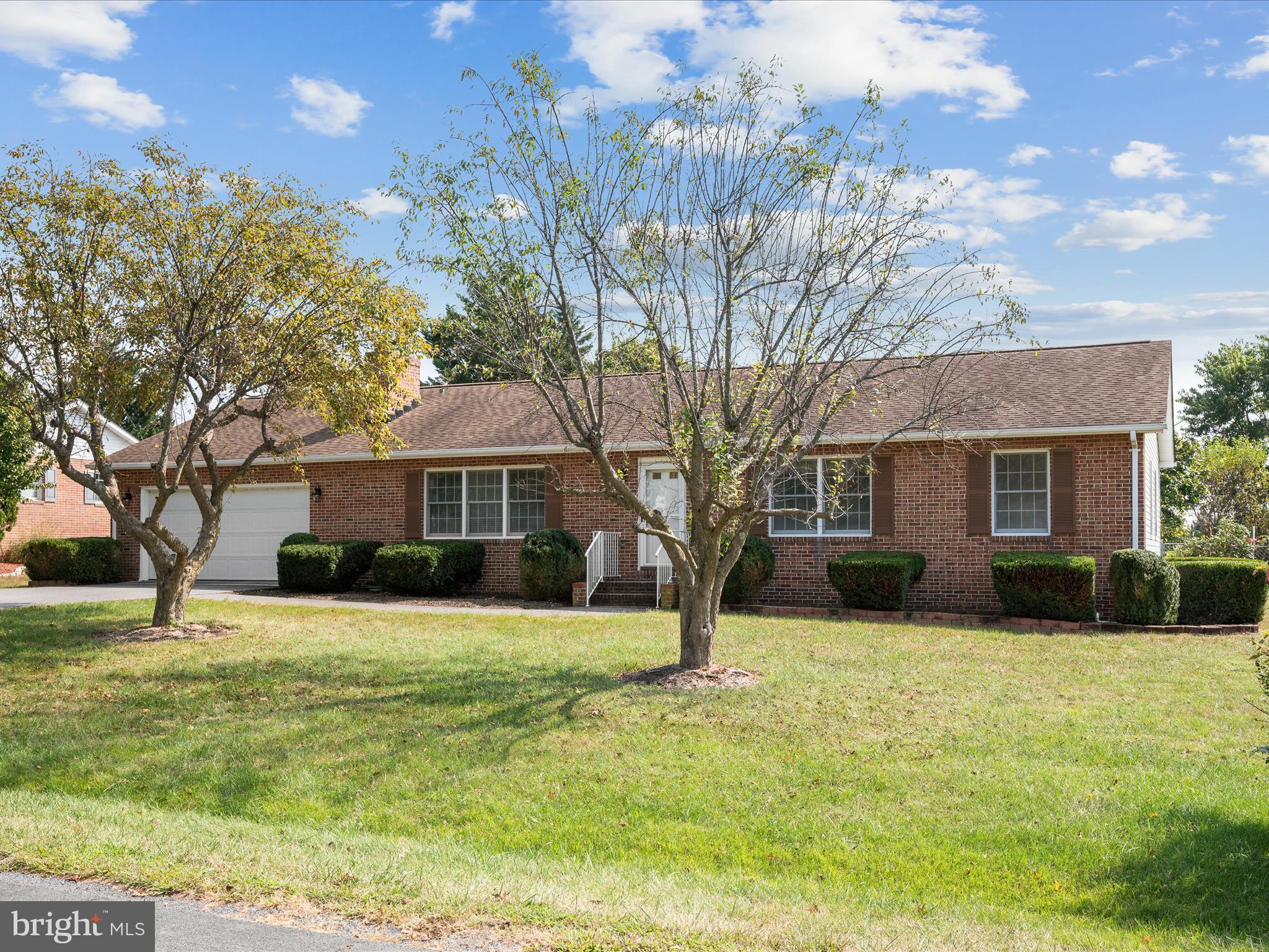 WAKELAND MANOR - Residential