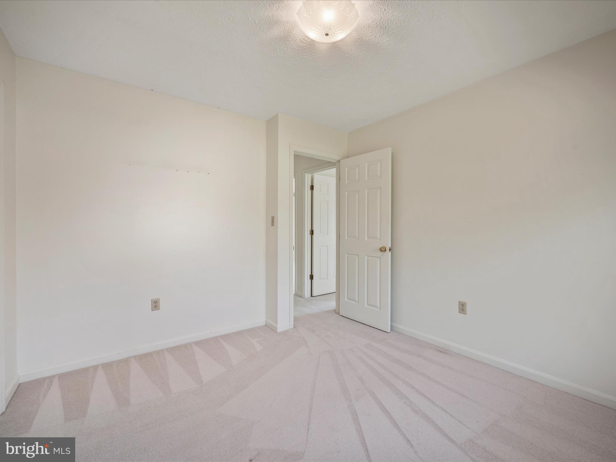 WAKELAND MANOR - Residential