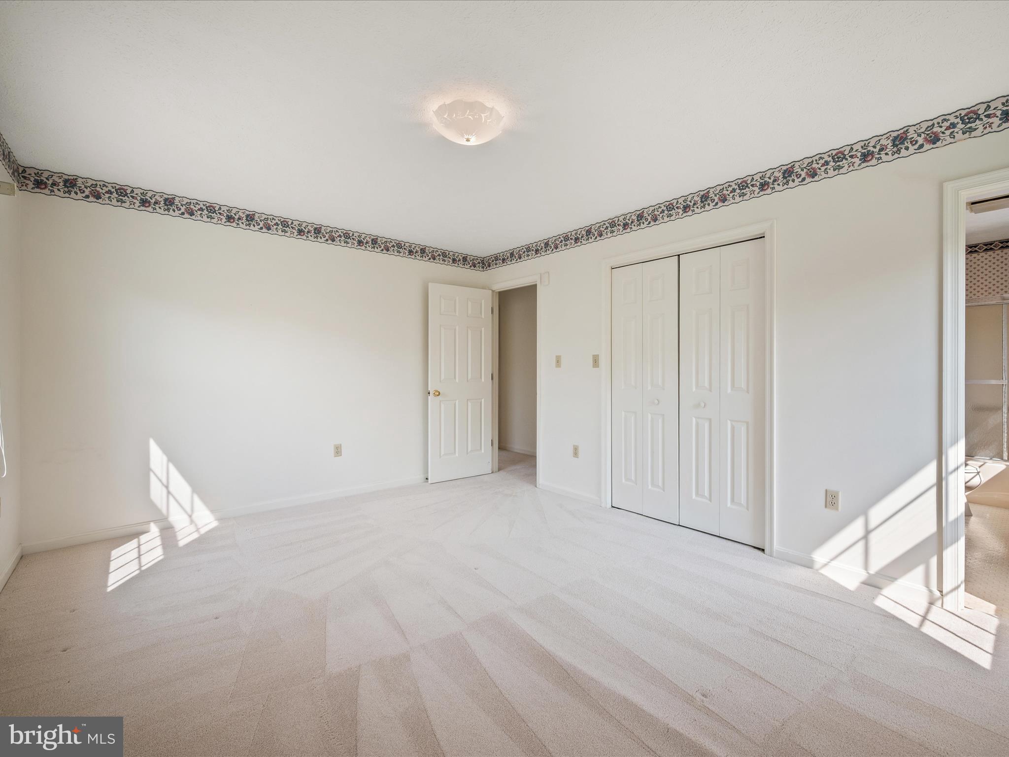 WAKELAND MANOR - Residential