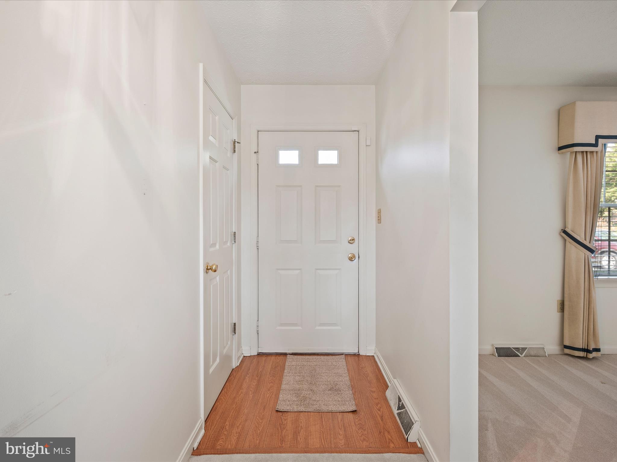 WAKELAND MANOR - Residential