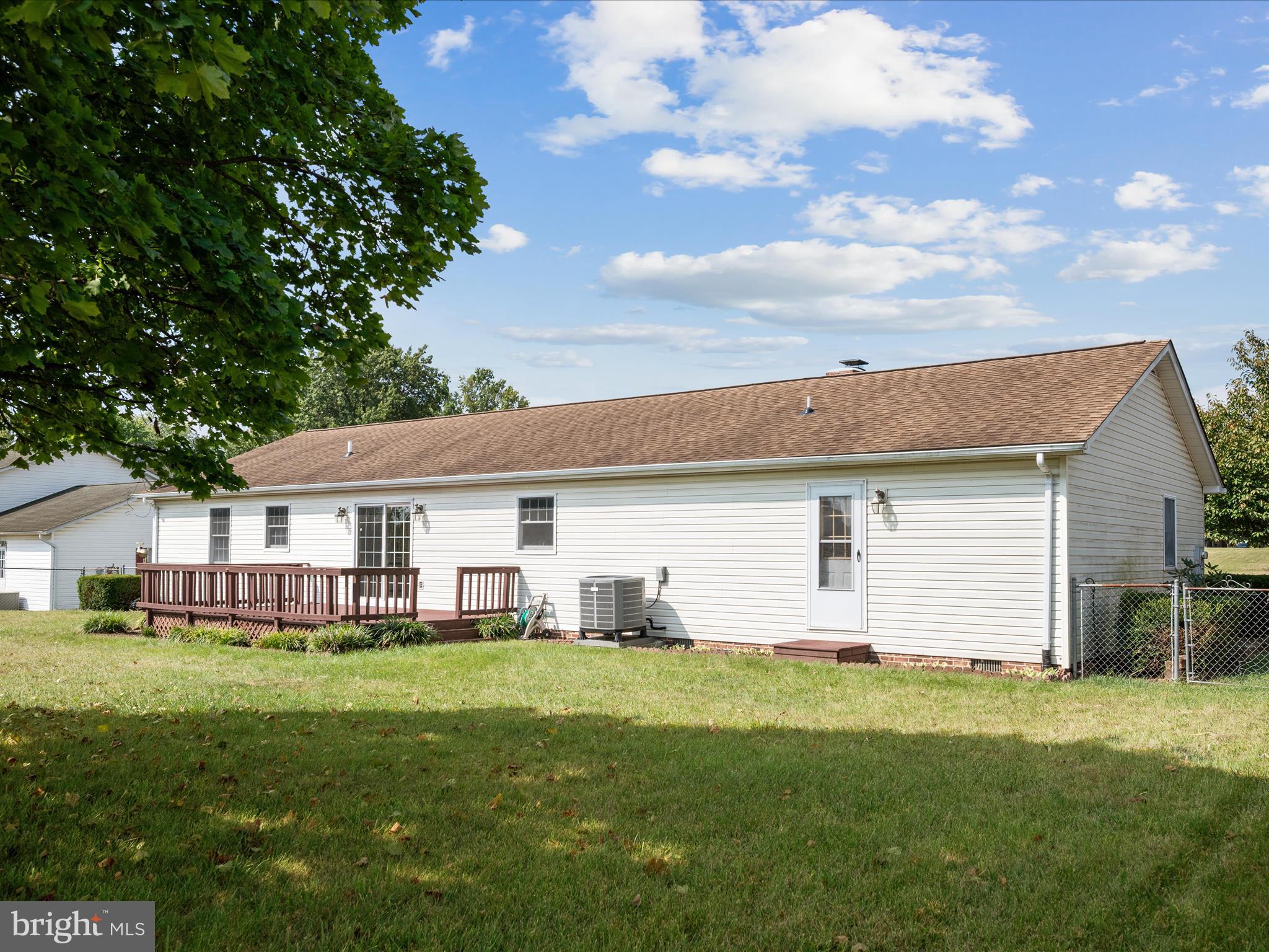 WAKELAND MANOR - Residential