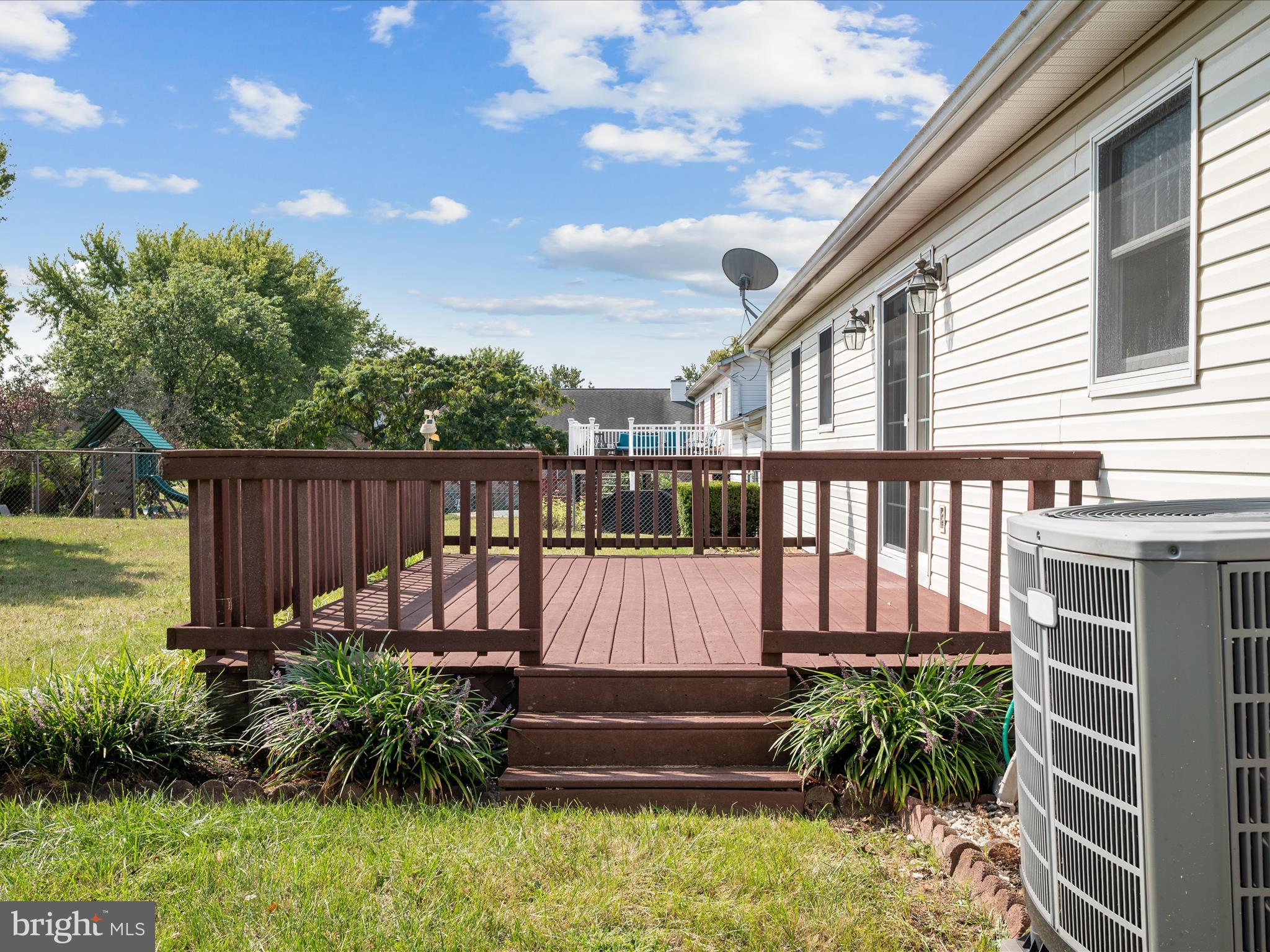 WAKELAND MANOR - Residential